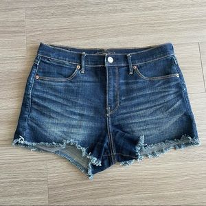 🌟 Abercrombie & Fitch high-rise denim shorts